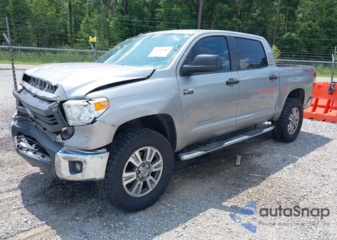 2015 Toyota Tundra Sr5 5.7L V8 z USA, uszkodzony, nr VIN 5TFDW5F18FX471407